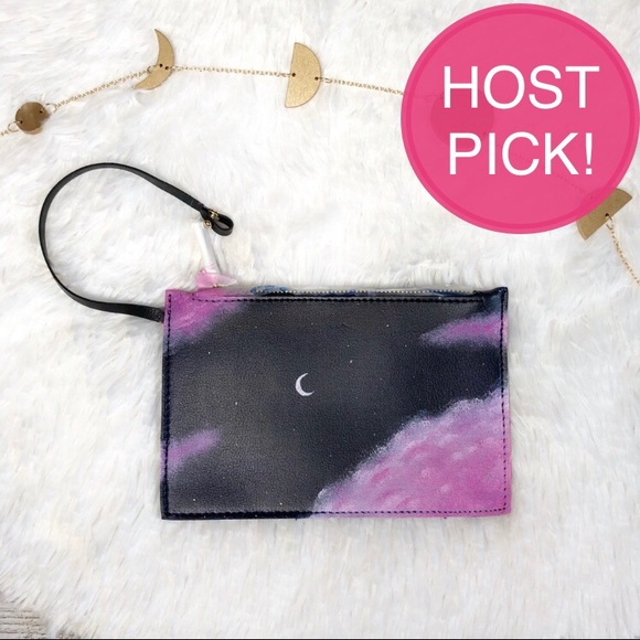 Sole Society Handbags - 🖤3/$20 Sole Society Black Galaxy Wristlet Clutch